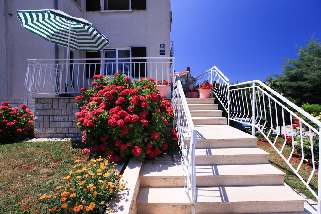 Apartments Laguna Porec Exterior photo